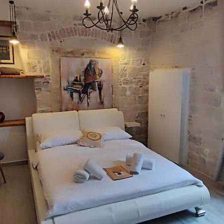 Studios Kadena Trogir - 18Th Century Stone House Buitenkant foto