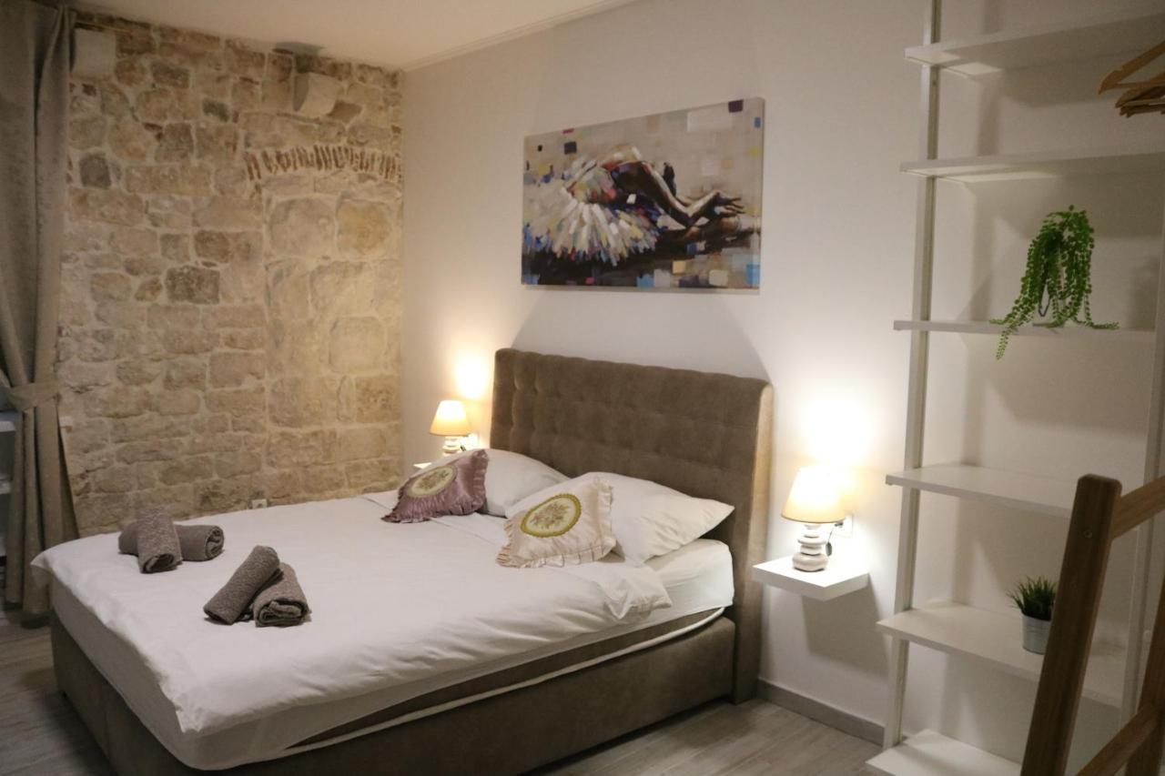 Studios Kadena Trogir - 18Th Century Stone House Buitenkant foto