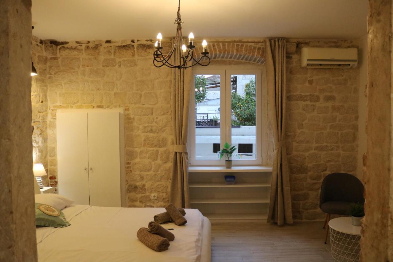 Studios Kadena Trogir - 18Th Century Stone House Buitenkant foto