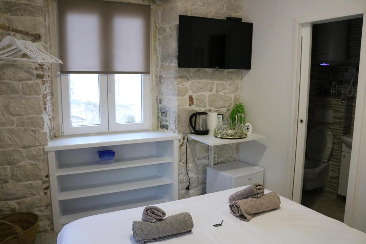 Studios Kadena Trogir - 18Th Century Stone House Buitenkant foto