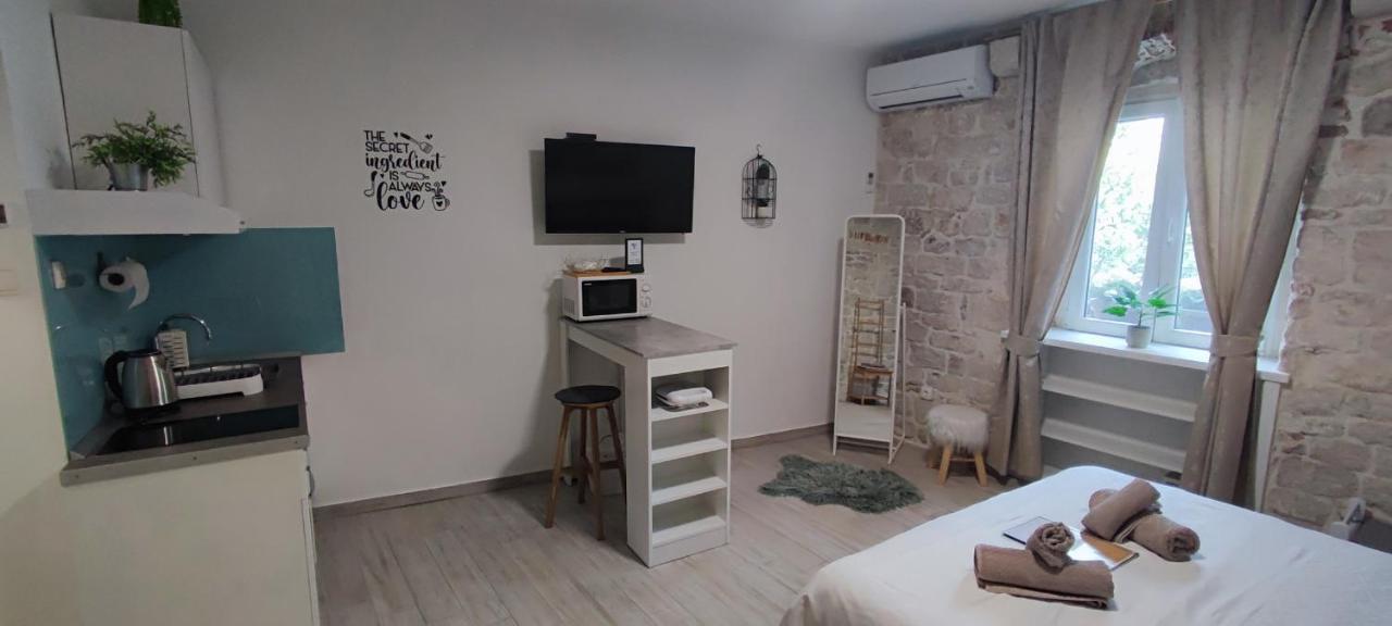 Studios Kadena Trogir - 18Th Century Stone House Buitenkant foto
