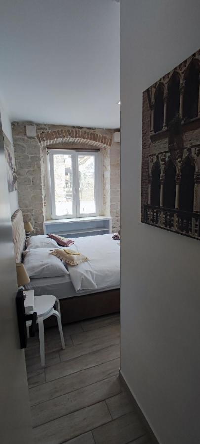 Studios Kadena Trogir - 18Th Century Stone House Buitenkant foto