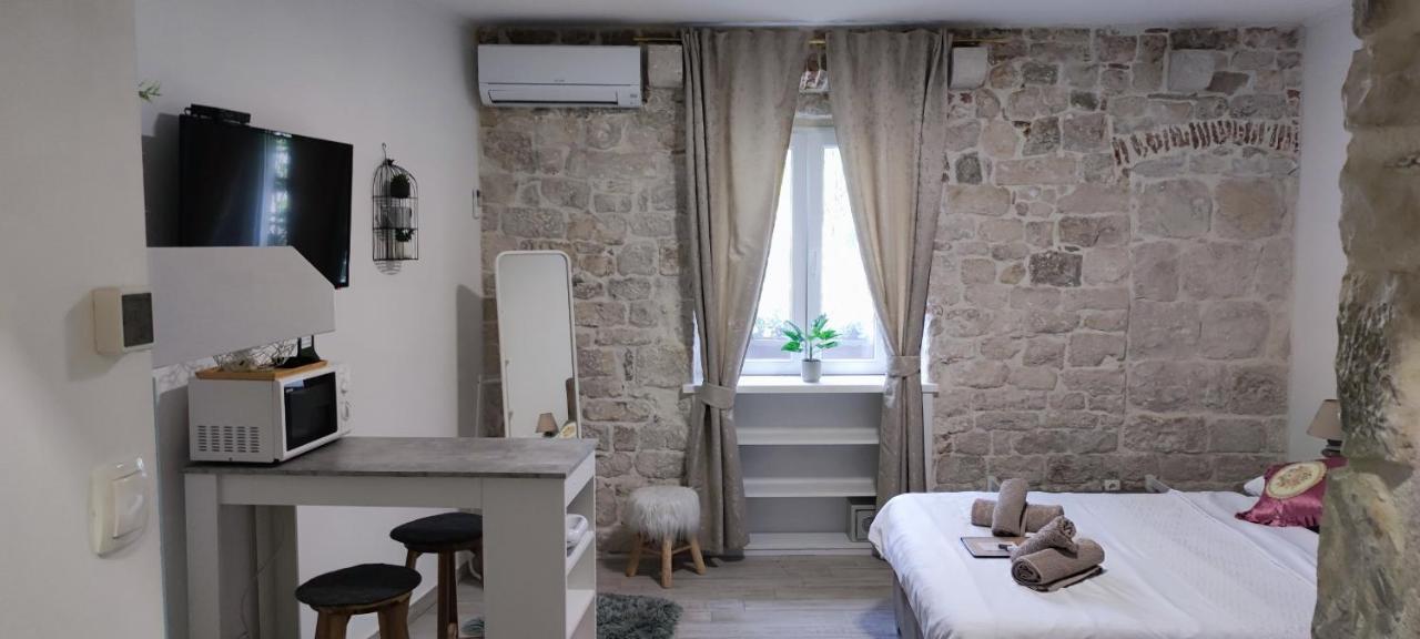 Studios Kadena Trogir - 18Th Century Stone House Buitenkant foto
