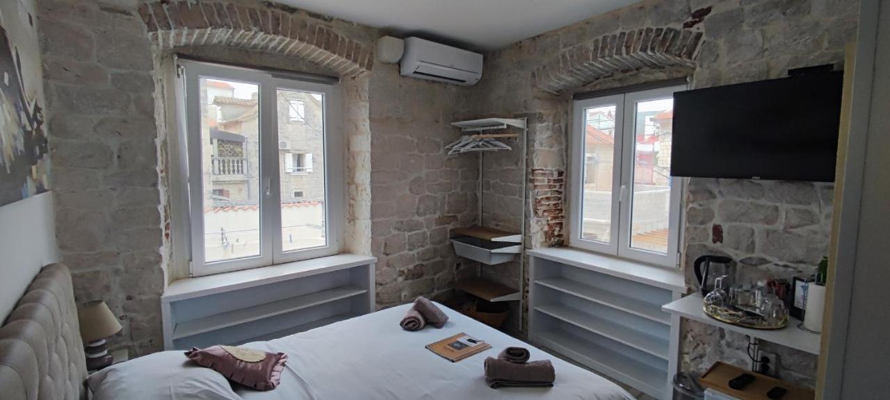 Studios Kadena Trogir - 18Th Century Stone House Buitenkant foto