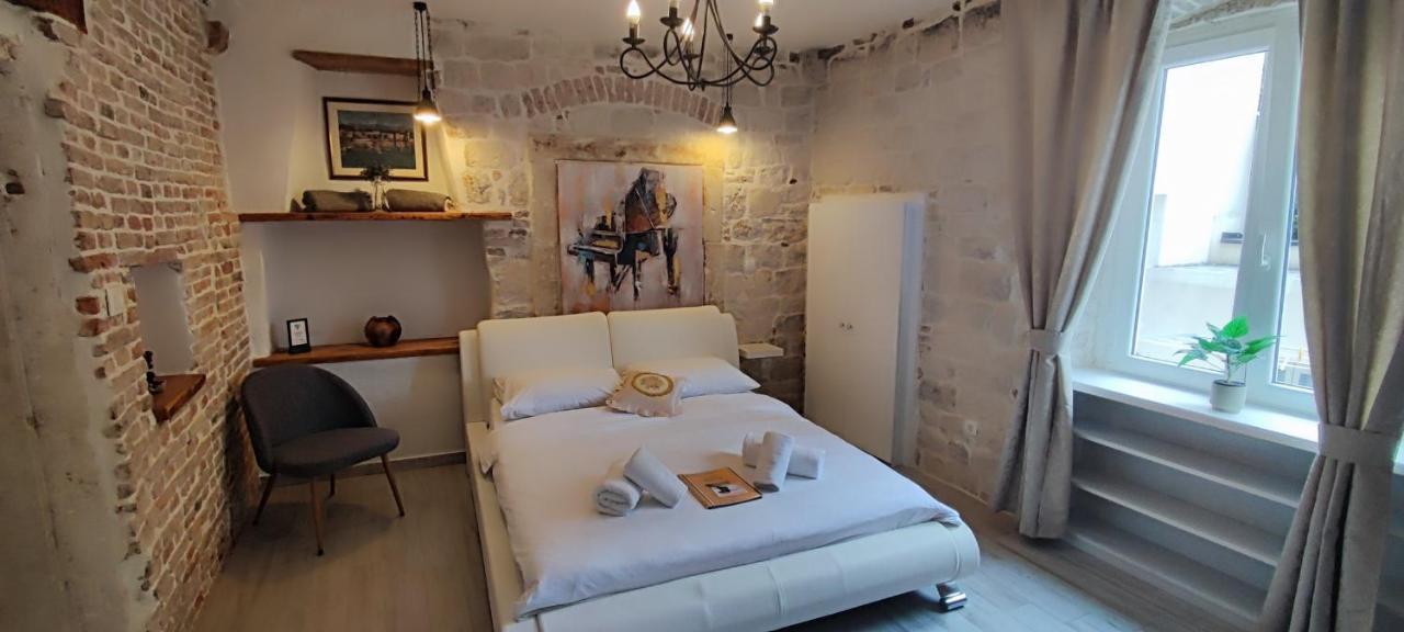 Studios Kadena Trogir - 18Th Century Stone House Buitenkant foto