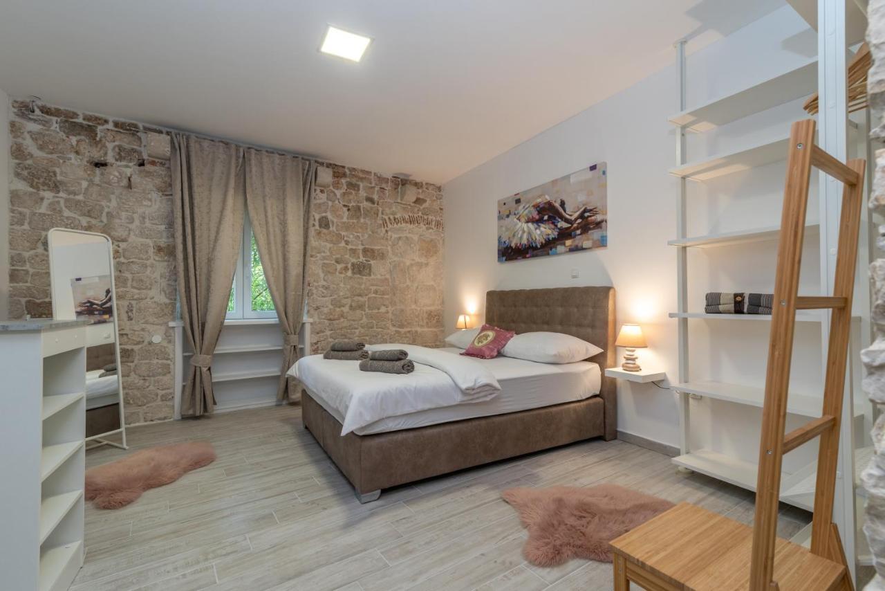 Studios Kadena Trogir - 18Th Century Stone House Buitenkant foto