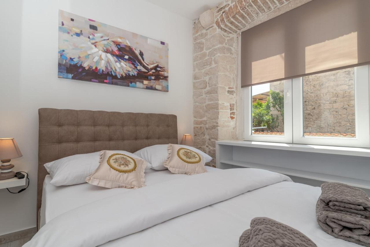 Studios Kadena Trogir - 18Th Century Stone House Buitenkant foto